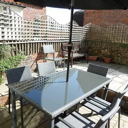 Award Winning Pet Friendly Paddock *