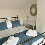 Award Winning Pet Friendly Paddock Feriehus