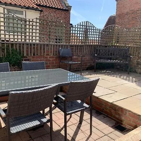 Award Winning Pet Friendly Paddock Whitby