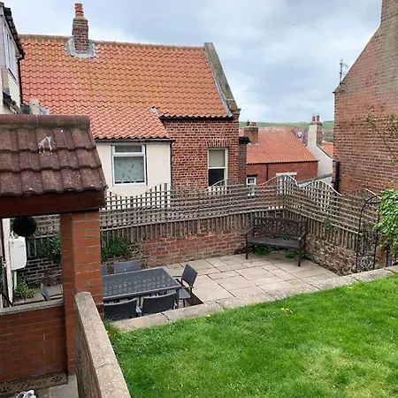 Award Winning Pet Friendly Paddock