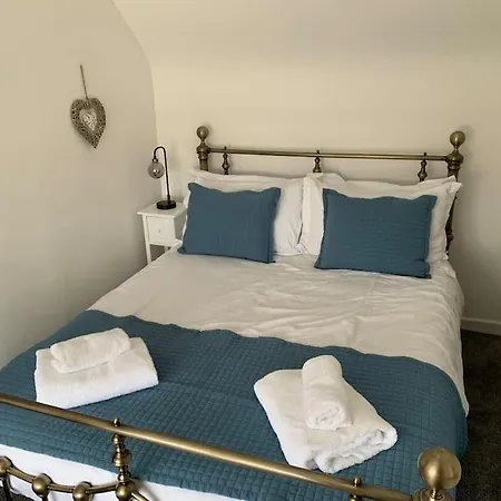 Award Winning Pet Friendly Paddock Whitby