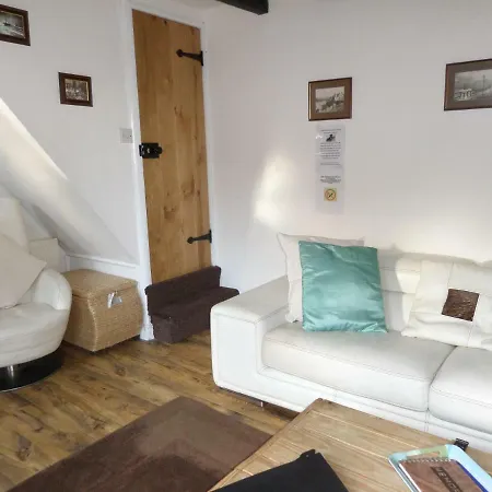 Award Winning Pet Friendly Paddock Holiday home Whitby