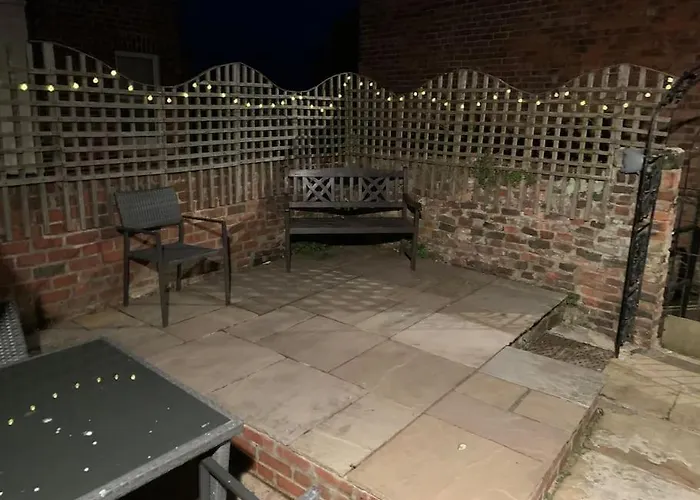 Award Winning Pet Friendly Paddock Whitby