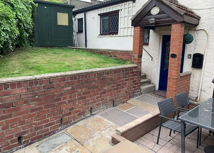 Award Winning Pet Friendly Paddock Holiday home