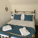 Award Winning Pet Friendly Paddock Whitby